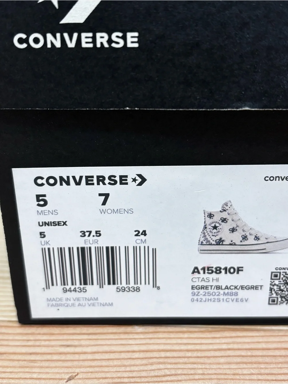 Converse Women's Sz 7 Chuck Taylor All Star Hi White Black Paisley  Sneakers